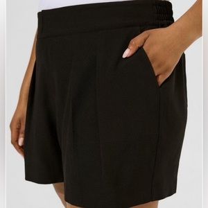 torrid Wide Leg Studio Crepe Shorts 30 NWT